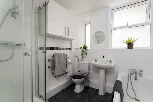 Brand New! Torquay Heights Luxury Apartments