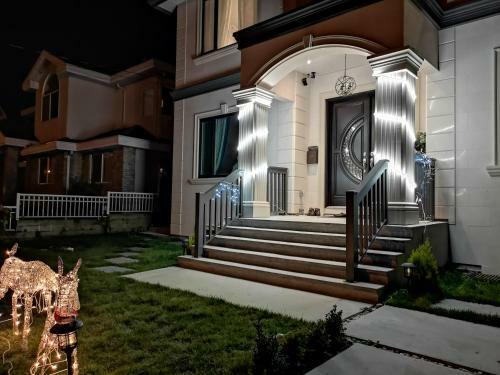 Villa Metropolis Metrotown Area Lovely Place
