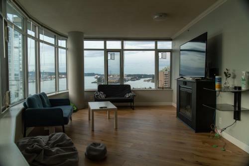 2 Bed 2 Bath 1300sqft New West Apartment Riverview