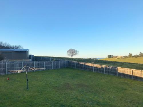 Luxury 4br Home With King Bed Lakes Entrance