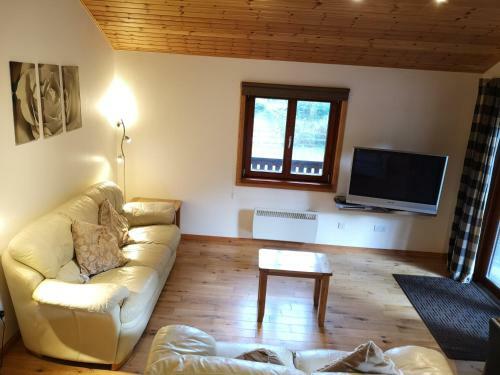 Kingfisher Lodge-huntersmoon -warminster-longleat-bath