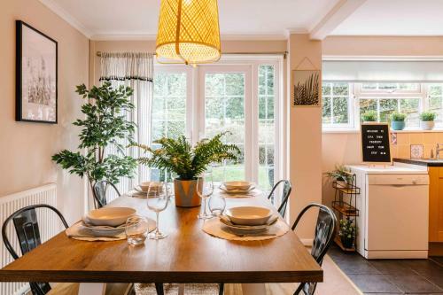 Castle Gate By Spa Town Property - Central Location With Large Living Space