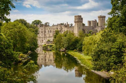Castle Gate By Spa Town Property - Central Location With Large Living Space