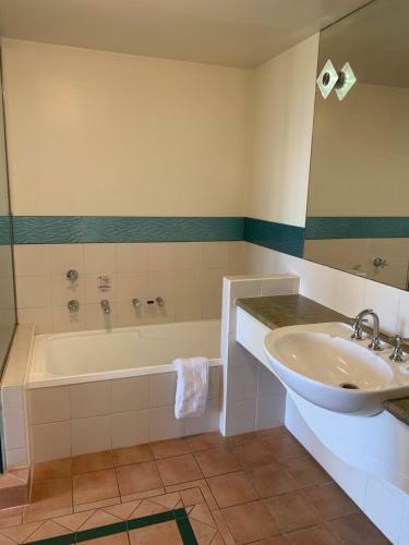 Crown Towers - Private Apartment