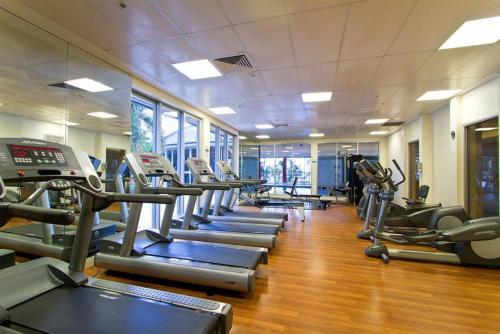 Chevron Renaissance 3 Bed Apartment By Vaun