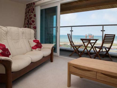 Apartment 5 Latitude 51 Westward Ho!