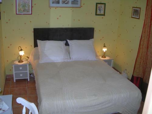 Hostal B&B Villa Les Tamaris
