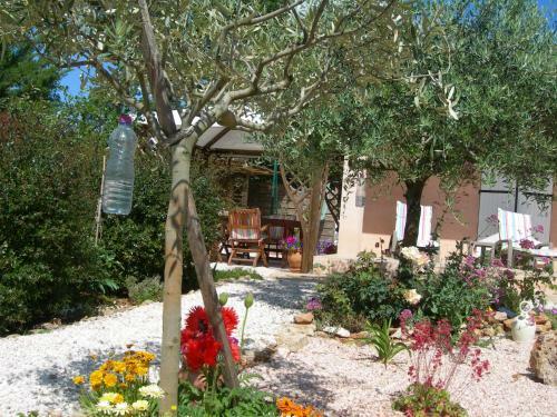Hostal B&B Villa Les Tamaris