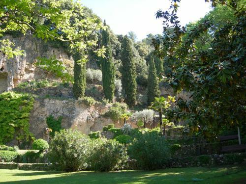 Hostal B&B Villa Les Tamaris