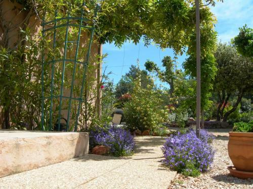 Hostal B&B Villa Les Tamaris