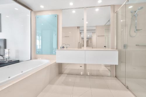 Apartamento Bright Resort Unit With Pool, Games Room And Gym