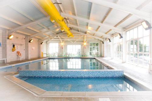 Modern House Near Beach With Superb Views And Pool