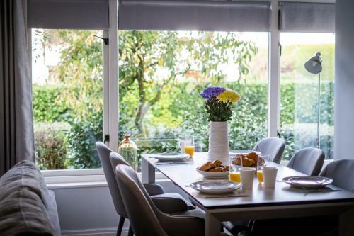 Bellman Apartment - Pet Friendly With Parking