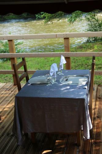 Hotel Restaurant Les Gorges De Chouvigny