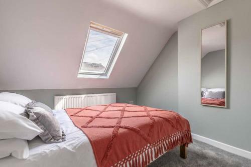 Charming Cottage In Windsor - Walk To Castle &shops!