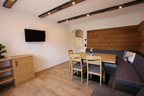 Haus Enzian Apartments