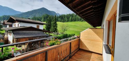 Haus Enzian Apartments