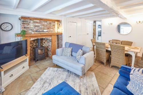 Host & Stay - Mast Cottage