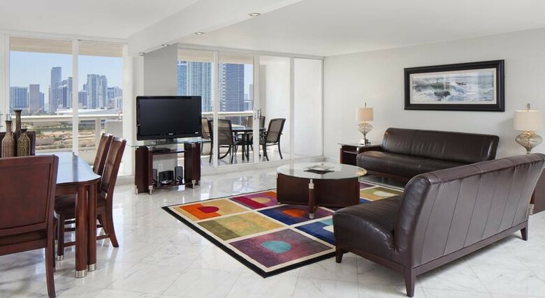 Hampton Inn & Suites By Hilton Miami Brickell Hotel
