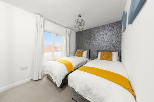 Royal House Wolverhampton - Perfect For Contractors & Large Groups