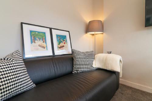 Beautiful 6 Bedroom Holiday Home, Manchester