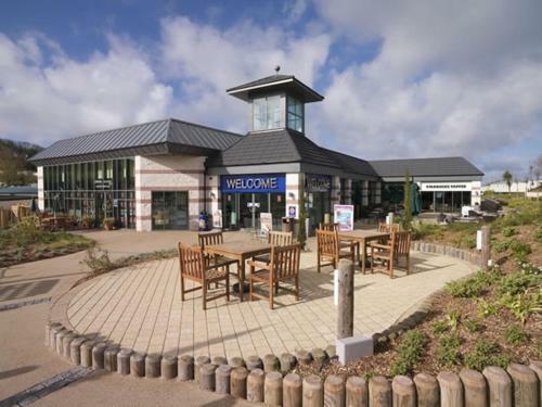 Littlesea Haven Jurrasic-views