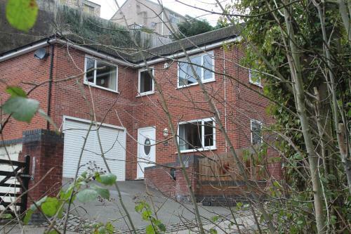 4 Bedroom Detached Holiday Home With Hot Tub