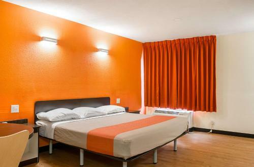 Motel 6 New Orleans - Near Downtown