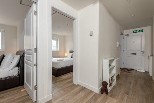 Murrays Bridge - Central Apartment With Parking