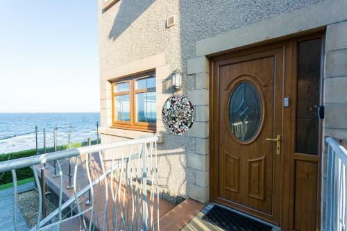 Apartamento Luxury Seaside Home With Incredible Views
