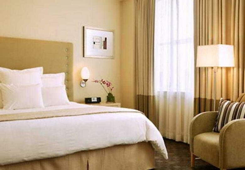 Renaissance New Orleans Pere Marquette Hotel