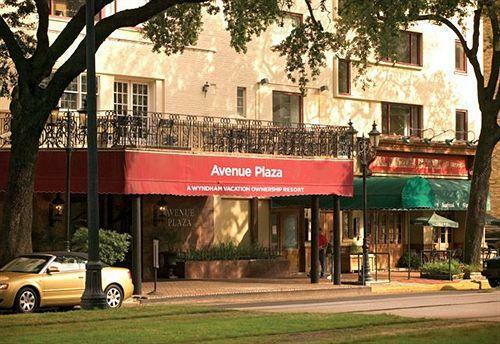 Hotel Avenue Plaza Resort