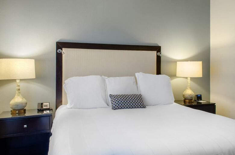 Wyndham Riverfront New Orleans Hotel