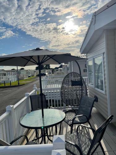 Hoburne Beach Escape Near Christchurch