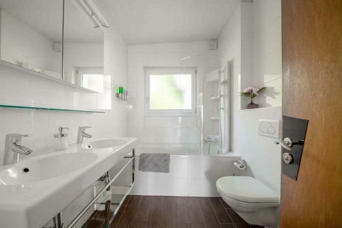 Hostal 1 Cozy Bedroom For 2 People - Garden & Pool