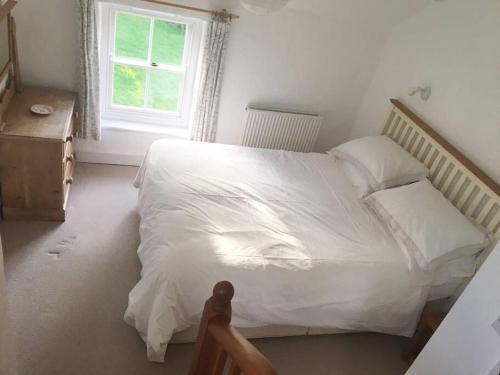 Cynefin, A Delightful Cottage In Newport, Pembs.
