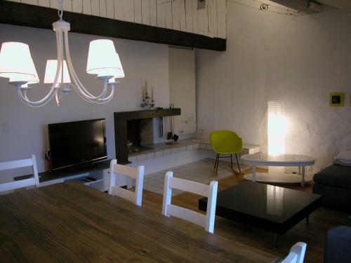 Joline Private Guest Apartment Downtown Nidau