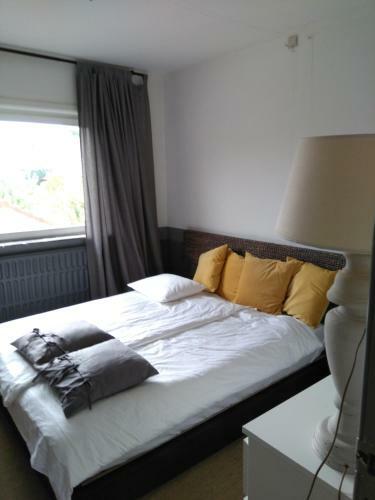Bed & Breakfast Cosy Room For Ukrainian Refugees