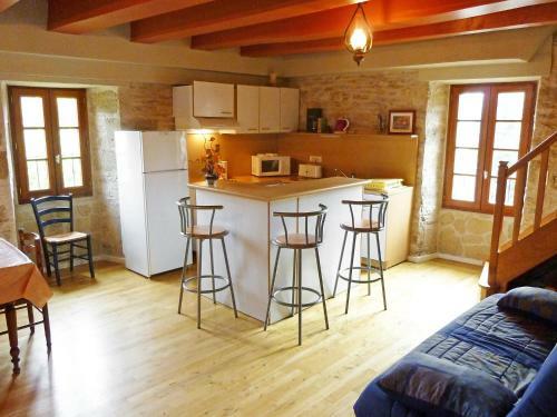 Holiday Home Maison Bonneval Chapelle Aux Saints