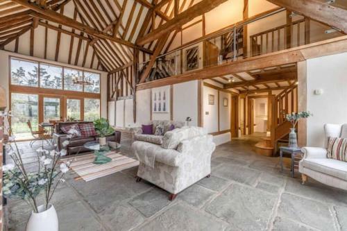 Dorney Barn - By The Accommodation Club
