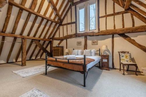 Dorney Barn - By The Accommodation Club
