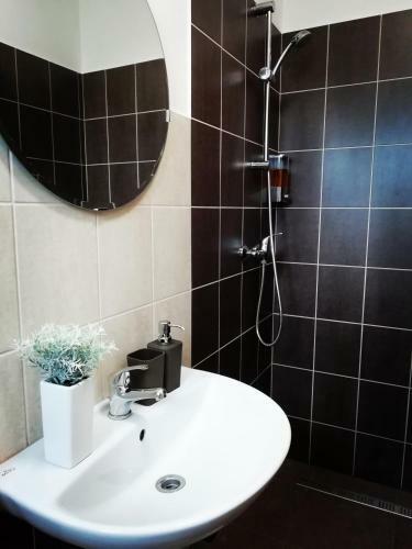 Apartm�ny U St?�brn�ch