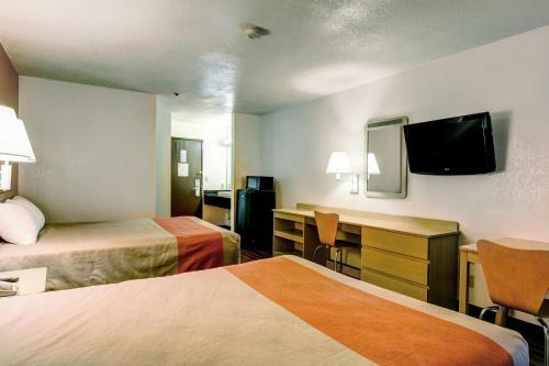 Motel 6 - Columbia