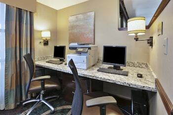 Hotel Staybridge Suites Columbia-highway 63 & I-70