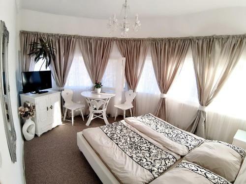 Hostal Penzion A Restaurace Belveder