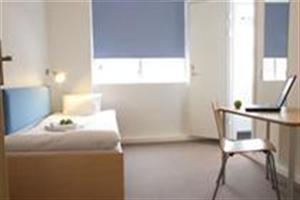 Hotel Zleep Airport