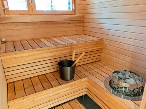 Holiday Home M�nnikk�