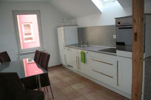 Orange Sun Apartment