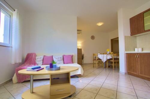 Apartamento Charming And Bright Apt,walking Distance To Beach