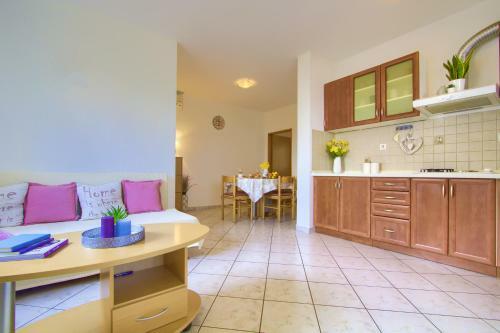 Apartamento Charming And Bright Apt,walking Distance To Beach